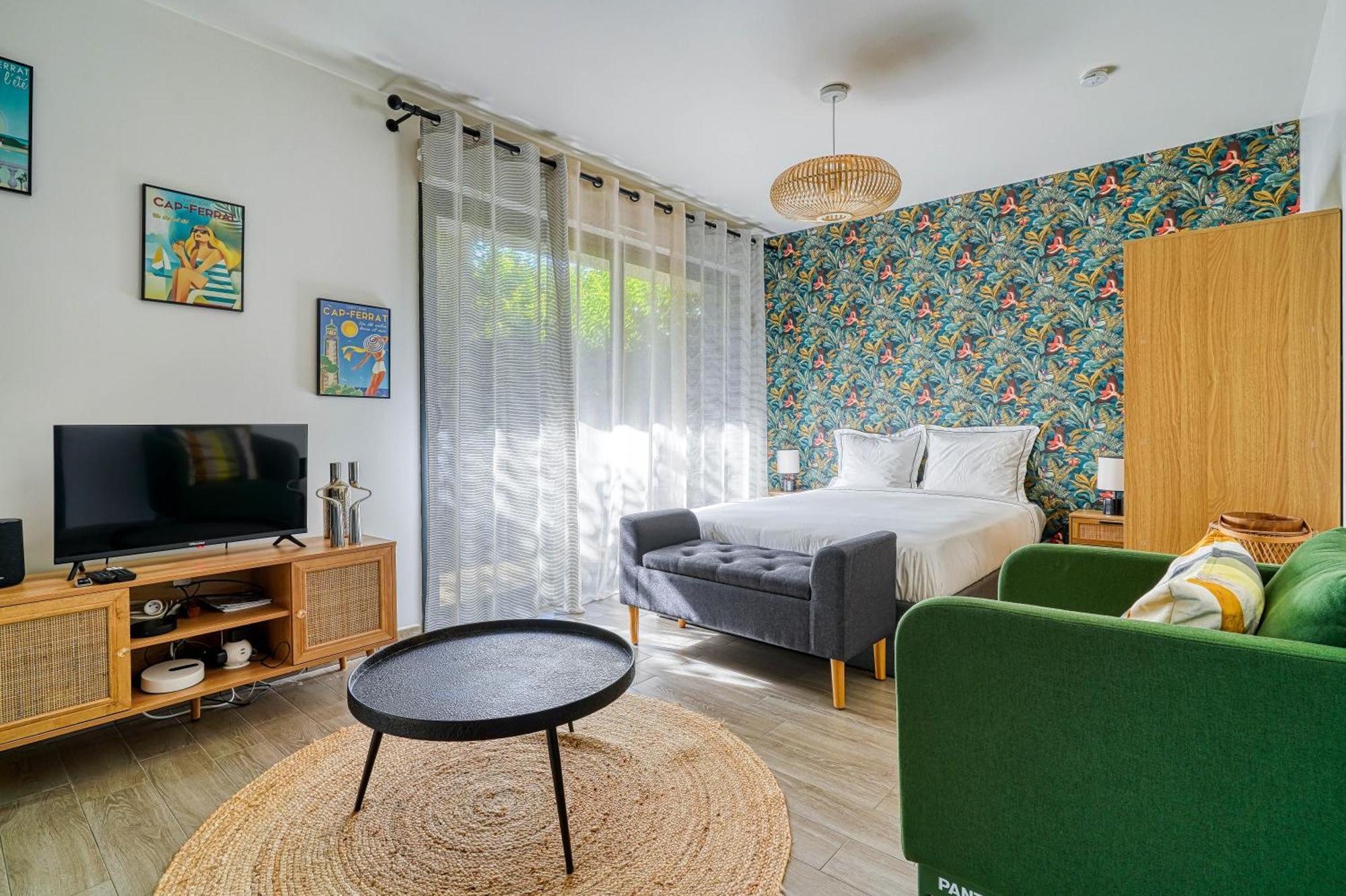 Superbe Studio Avec Terrasse Brunoy Экстерьер фото